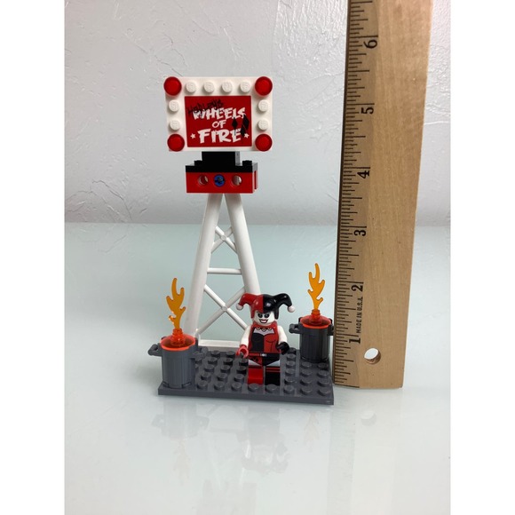 Lego Batman Harley Quinn mini figure set Harley’s Wheels of Fire figure EUC - Picture 4 of 11